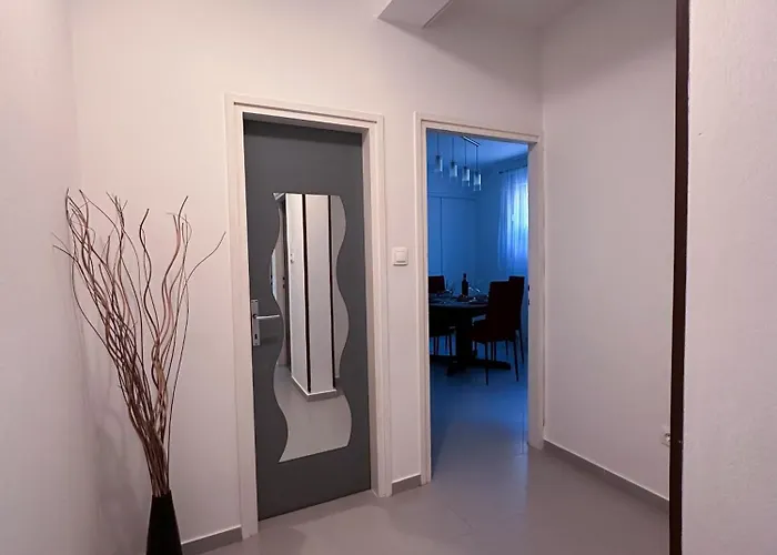 Elegant Grey 아파트